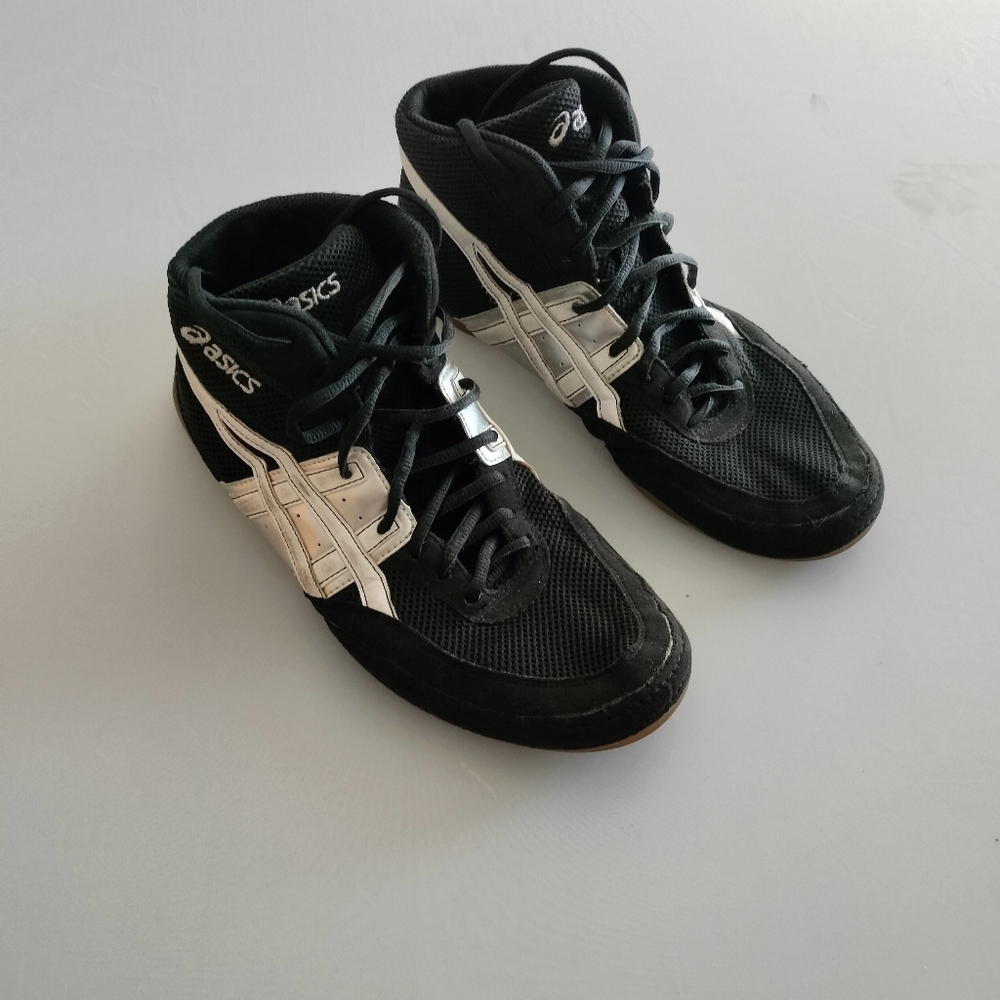 ASICS Matflex 5 Mens Wrestling Shoes J902Y Black Silver Tan/Gum Size 10